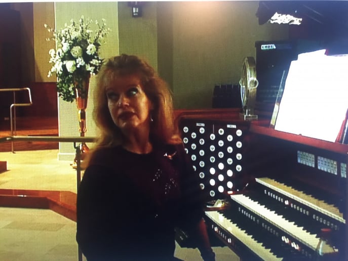 Gallery photo 2 of Pianist for All Occasions