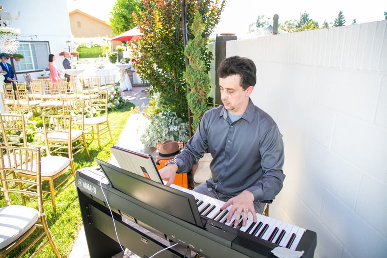 Gallery photo 1 of Pianist for Events