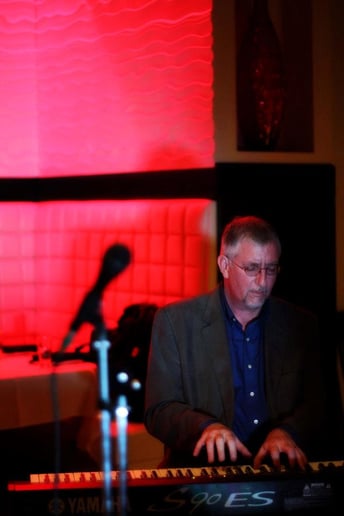 Gallery photo 2 of Pianist, Max Leake