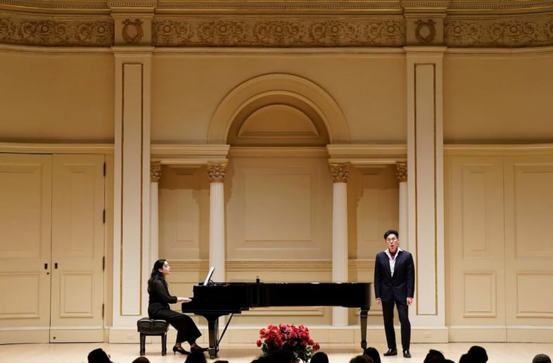 Gallery photo 2 of Pianist Malka