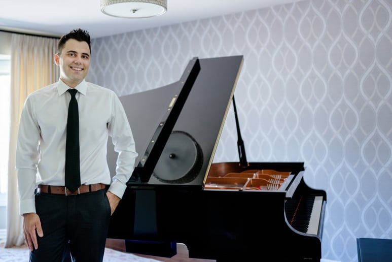 Gallery photo 6 of Nicholas Deek - Pianist