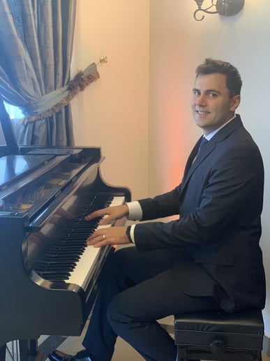 Gallery photo 5 of Nicholas Deek - Pianist