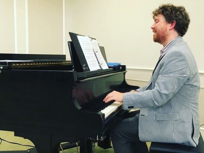 Gallery photo 1 of Piano and a Voice