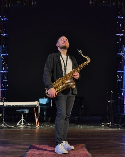 Gallery photo 1 of Piano and Tenor Saxophone Live Music