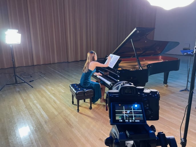 Gallery photo 7 of Piano Background Music