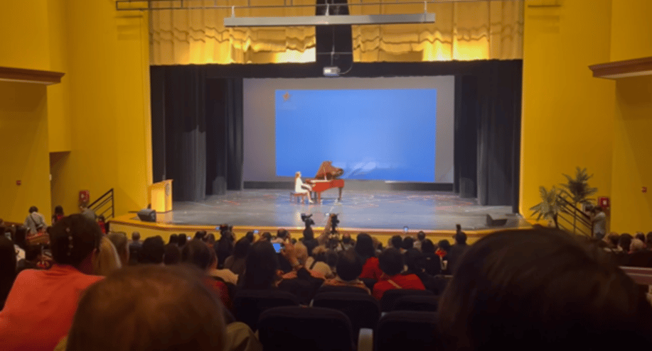 Gallery photo 5 of Piano Background Music