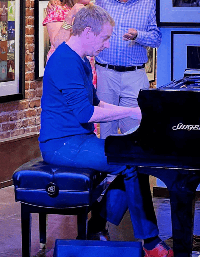 Gallery photo 1 of Piano in all Styles for All Settings