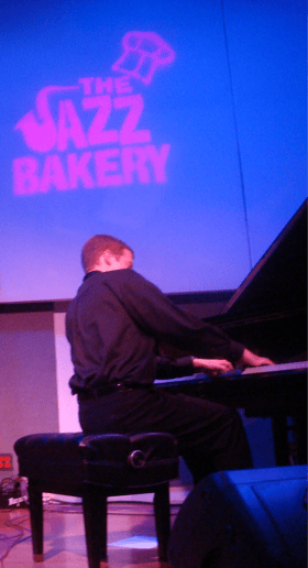 Gallery photo 2 of Piano in all Styles for All Settings