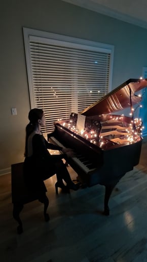 Gallery photo 1 of Piano Magic