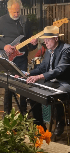 Gallery photo 1 of Piano Man Entertainment
