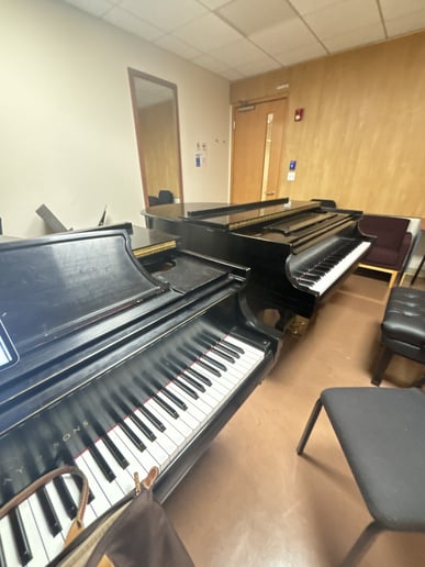 Gallery photo 1 of Mindy's Piano Music