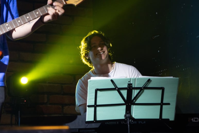 Gallery photo 1 of Jax Dyson Piano