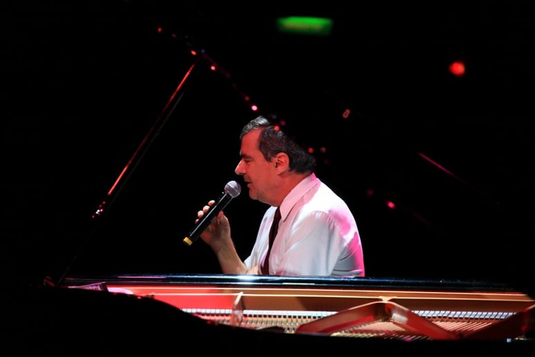 Gallery photo 7 of Piano Tim Barton