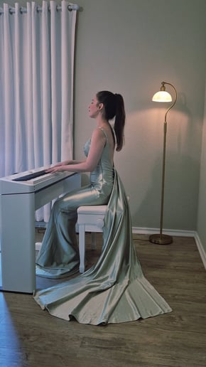 Gallery photo 5 of Cynthia PianoVibes