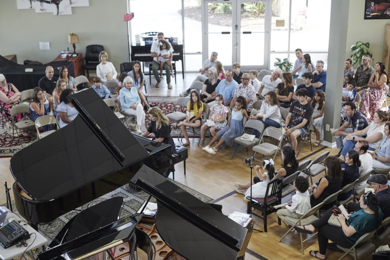 Gallery photo 2 of PianoJil