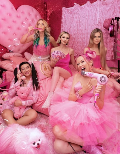Gallery photo 1 of Pinktastic Plastixx