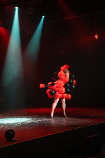 Gallery photo 4 of Piper Daily Burlesque/Model/Consulting