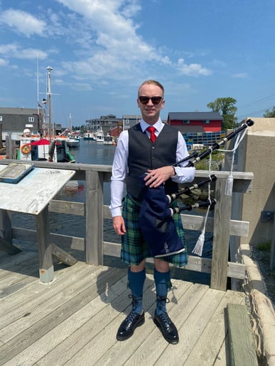 Gallery photo 10 of Andrew Osborne - Halifax Bagpiper