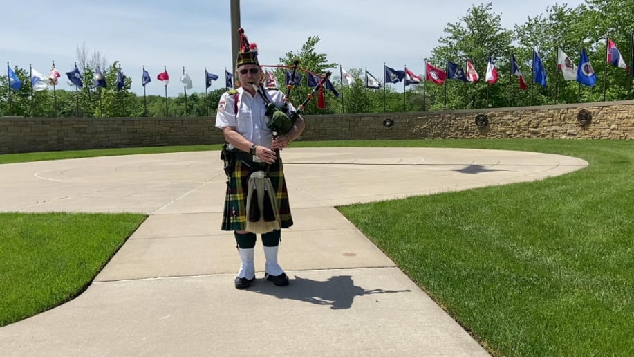 Gallery photo 2 of Piper Johnny