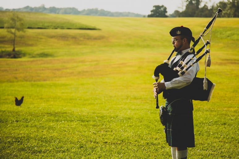 Gallery photo 5 of DelCo Bagpiper