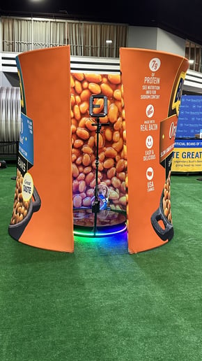 Gallery photo 4 of PixSpin360, Magic Mirror & Selfie Booth