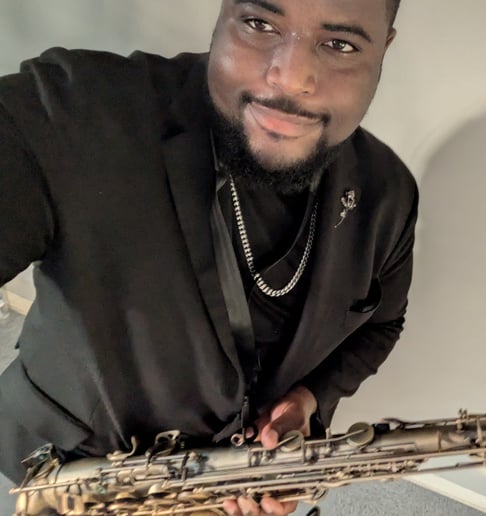 Gallery photo 4 of Platinum on the Sax