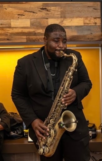 Gallery photo 5 of Platinum on the Sax