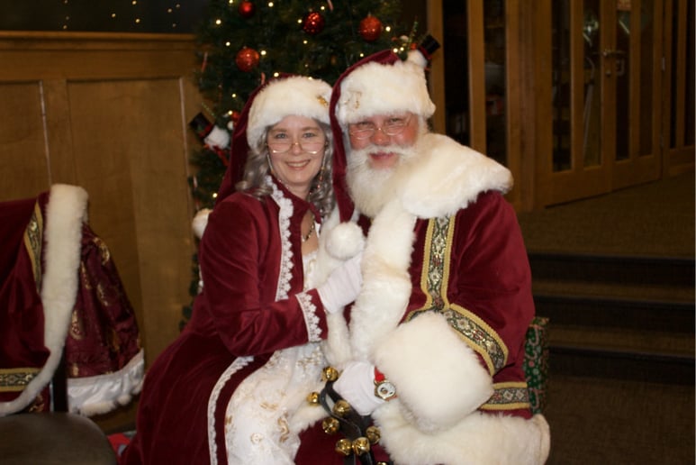 Gallery photo 6 of PlMrandMrsclaus