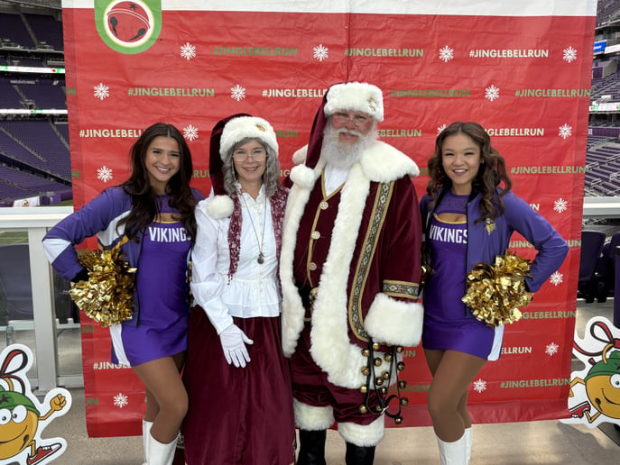 Gallery photo 9 of PlMrandMrsclaus
