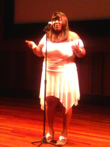 Gallery photo 1 of Poet Miss Irreplaceable