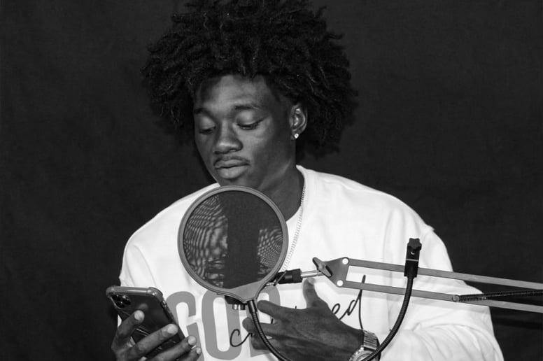 Gallery photo 2 of Poetic Jizzle
