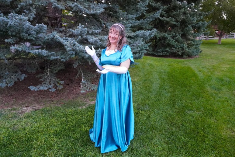 Gallery photo 9 of Betsy Ross (Also Magician & Poet Amy)