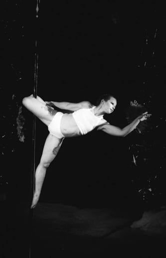 Gallery photo 1 of Pole Sport Aerialist