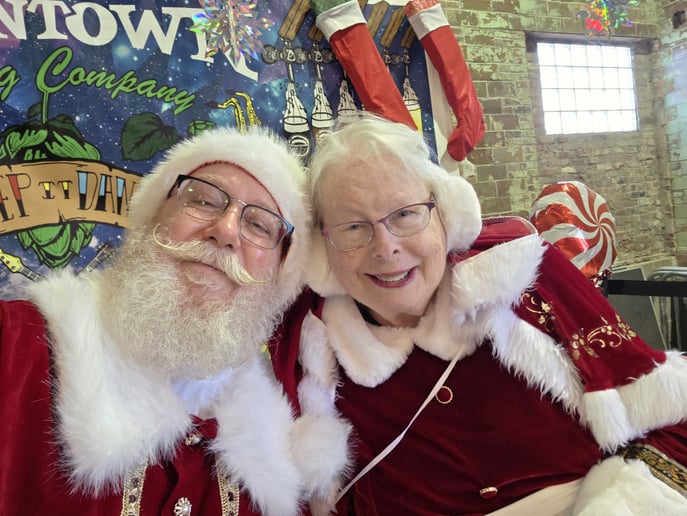 Gallery photo 12 of Polka Santa & Mrs. Claus