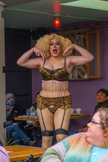 Gallery photo 1 of Polly Amber Ross