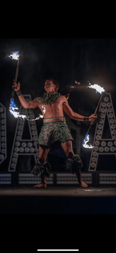 Gallery photo 6 of Polynesian Fire Knife dance
