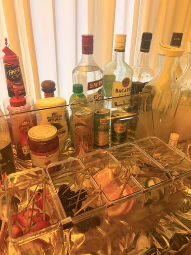 Gallery photo 2 of Pop and Pour Mobile Bartending