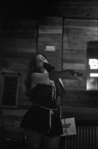 Gallery photo 1 of Arden Alexa