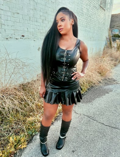 Gallery photo 2 of Pop Singer Stia