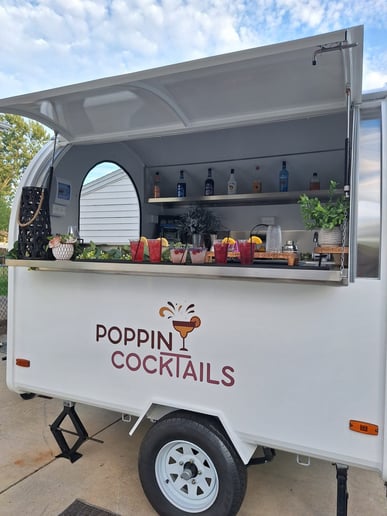 Gallery photo 5 of Poppin Cocktails - Bartenders for Hire