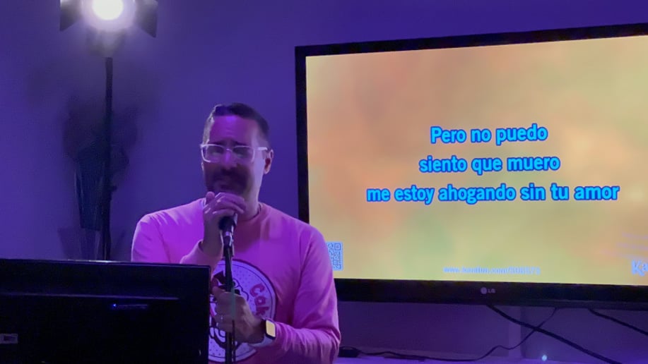 Gallery photo 3 of PopUp Karaoke