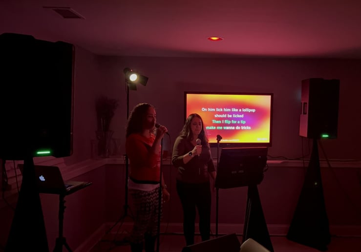 Gallery photo 6 of PopUp Karaoke