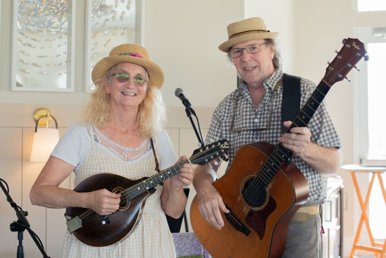 Gallery photo 17 of Andy Burr & Friends