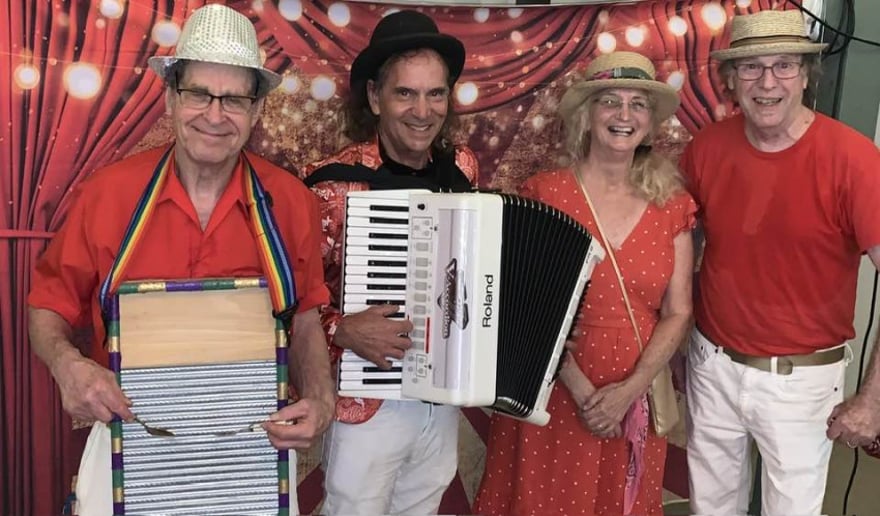 Gallery photo 4 of Andy Burr & Friends