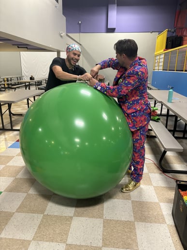 Gallery photo 4 of Denver Balloon Guy