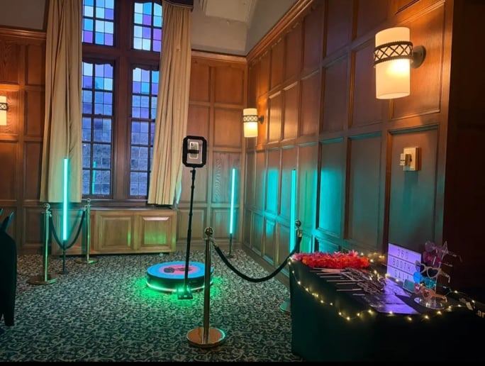 Gallery photo 1 of Pose360detroit