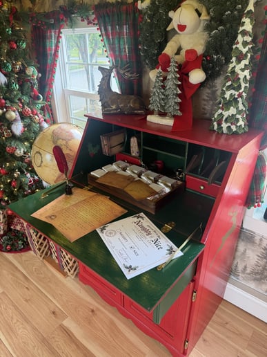 Gallery photo 10 of Santa’s Chalet, traveling home of the Post Falls Santa Claus