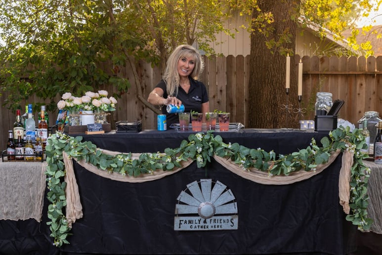 Gallery photo 8 of Pour It On Mobile Bartending