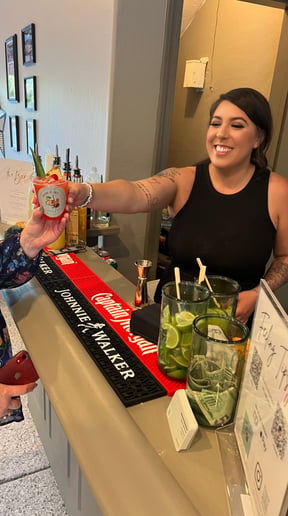 Gallery photo 1 of Pour it out Mobile Bartending