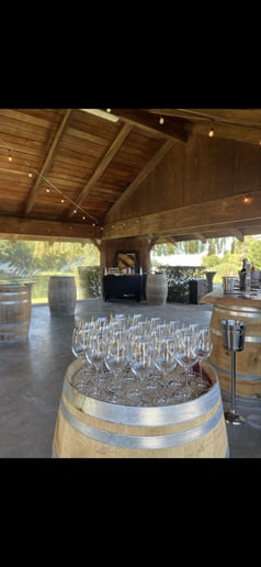 Gallery photo 4 of Pour & more